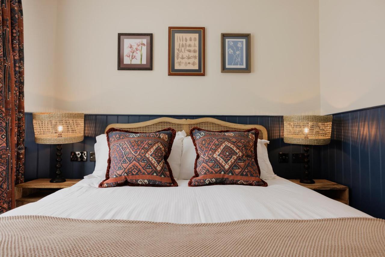 The George & Dragon Hotel Уестърам Екстериор снимка