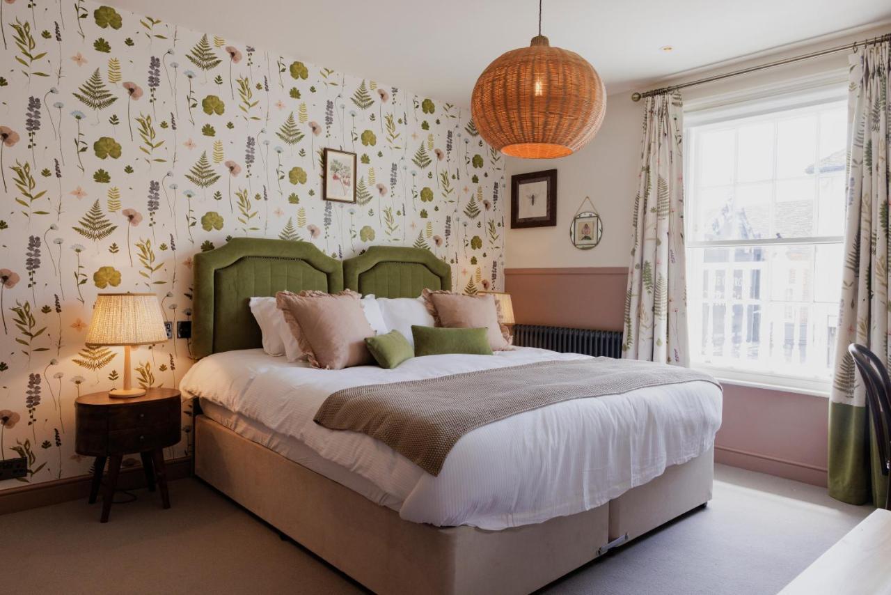 The George & Dragon Hotel Уестърам Екстериор снимка