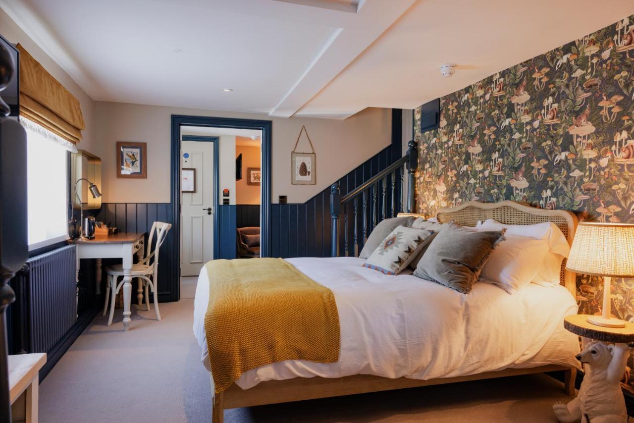 The George & Dragon Hotel Уестърам Екстериор снимка
